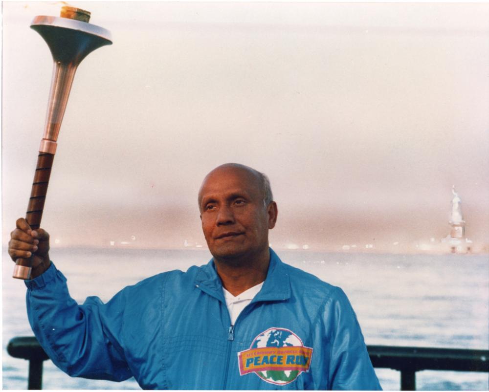 sri-chinmoy-statue-of-liberty